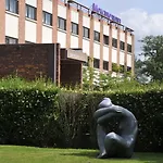 Mercure Saint Quentin 4* موريبا
