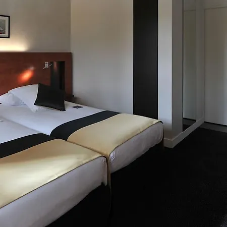 Hotel Mercure Maurepas Saint Quentin 4*