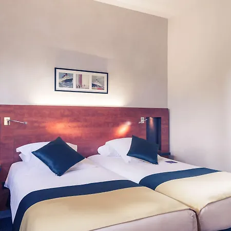 Mercure Maurepas Saint Quentin 4*