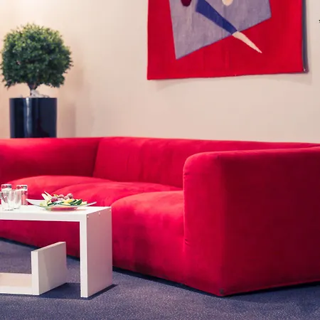 Hotel Mercure Maurepas Saint Quentin 4*