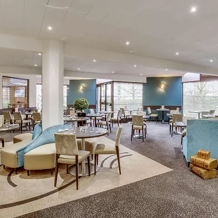 Mercure Maurepas Saint Quentin Hotel