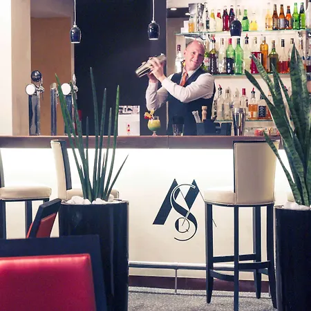 Mercure Maurepas Saint Quentin Hotel 4*