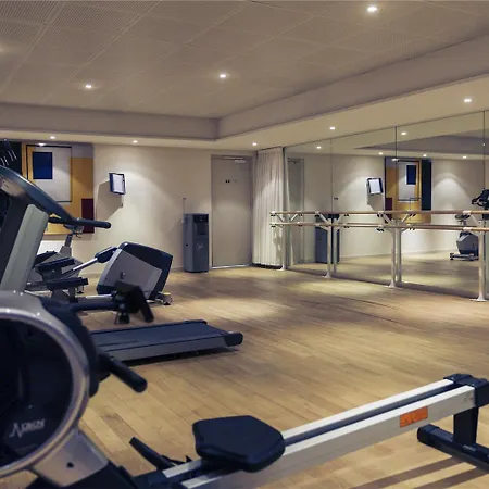 Mercure Saint Quentin 모르파