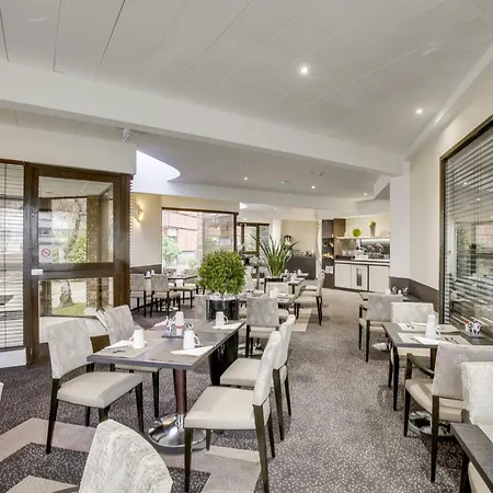 Mercure Maurepas Saint Quentin 4*