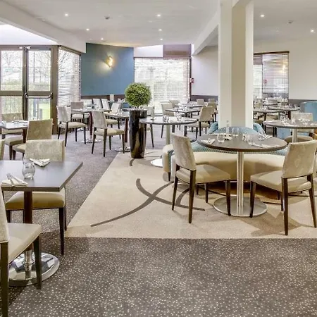 Mercure Maurepas Saint Quentin Hotel
