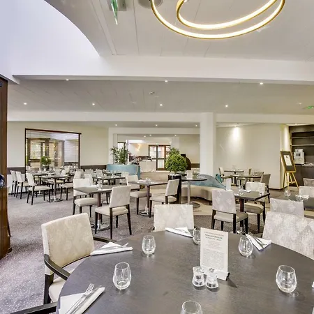 Mercure Maurepas Saint Quentin 4*