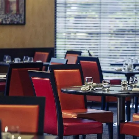 Mercure Saint Quentin Hotel 4*